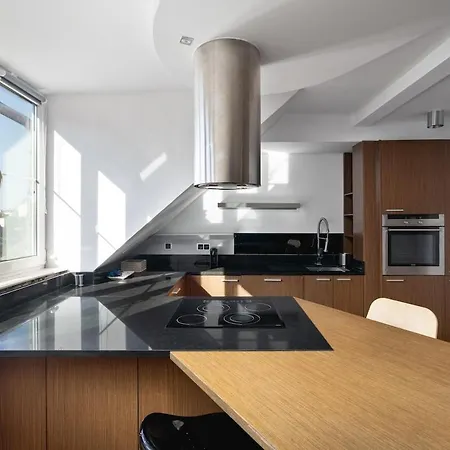 3 Floor Luxury 150 M2- Downtown View Apartment *